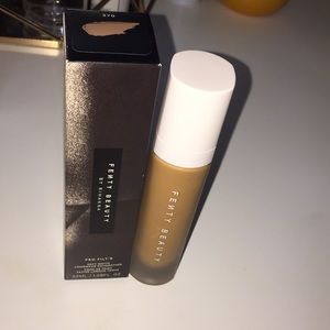 Fenty Beauty Pro Filt’r soft matte foundation